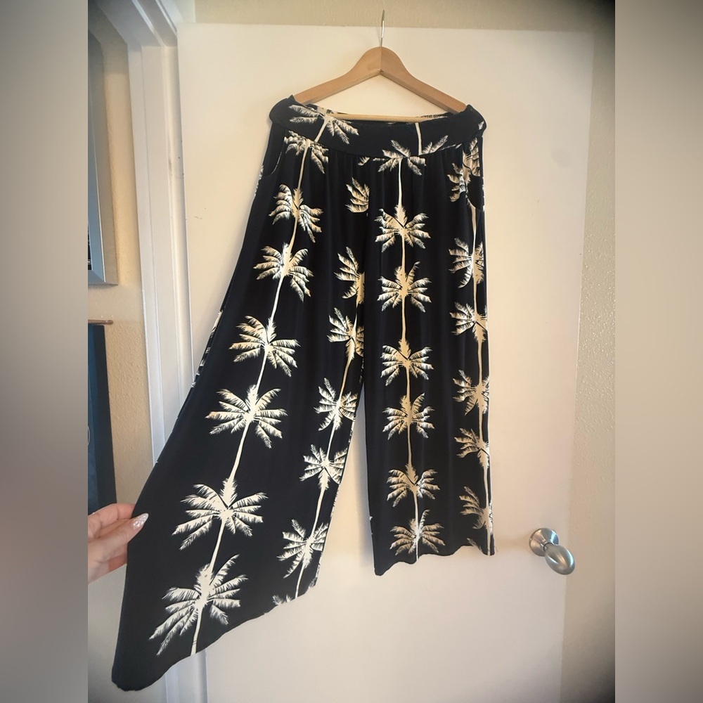 Fighting Eel Black and Cream Palm pants